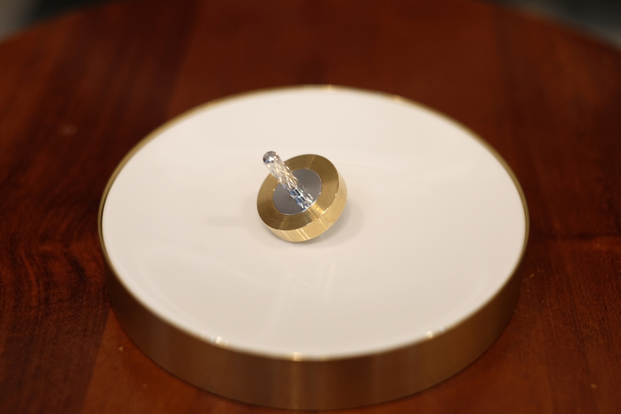 NEIGHBOR&CRAFTSMANの技術の塊、美しすぎるコマ・still（gray,gold 