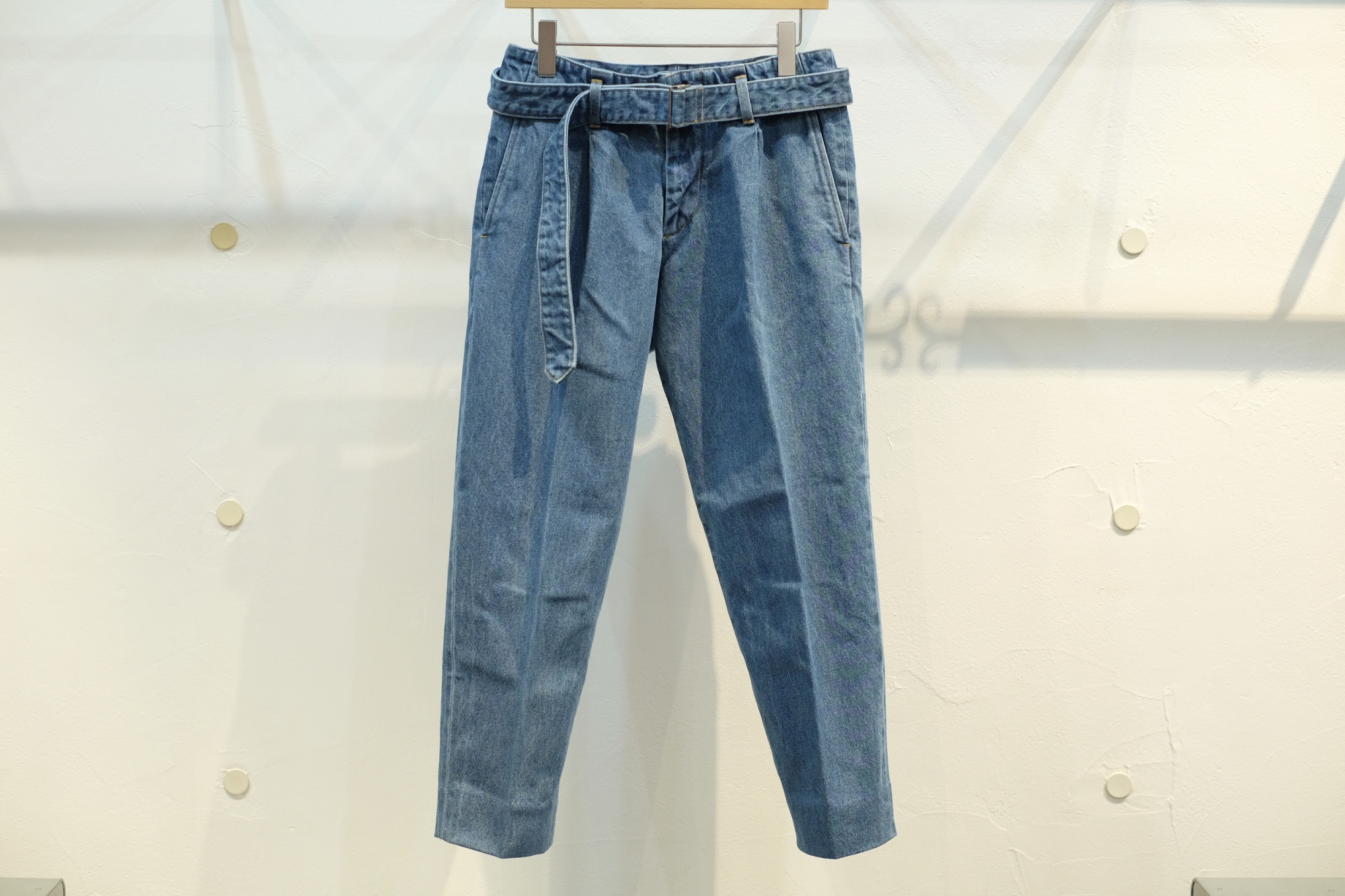 ゆーさん専用　KUON×DAN Denim Tapered Pants Blue 明日13日（金）12時より販売開始となります、KUON（クオン）×DANの