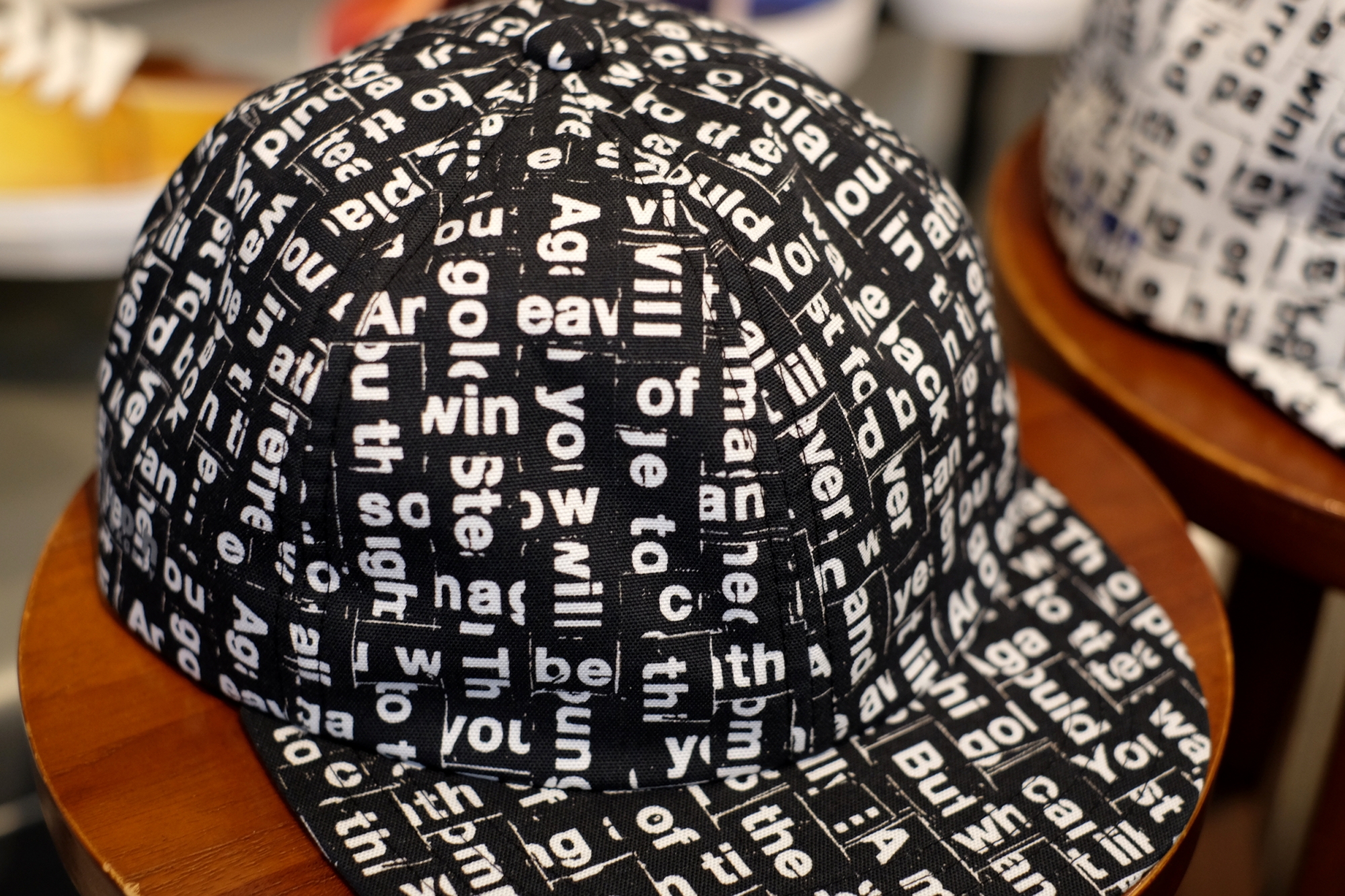 KUON（クオン）×TAGS WKGPTYのWOVEN SONG・6パネルキャップについて