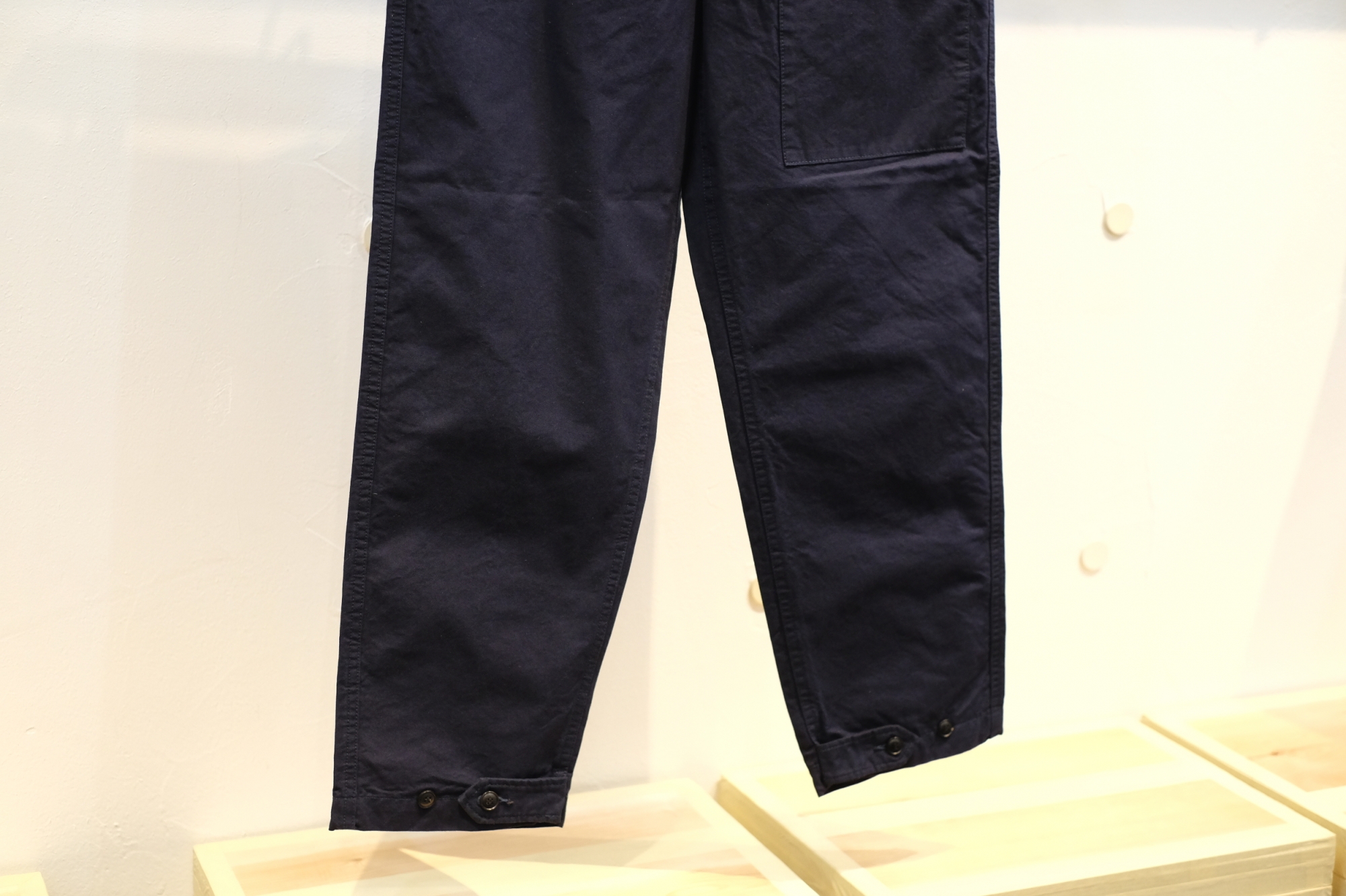 HATSKI（ハツキ）さんの、高密度オックスイージートラウザーズについて