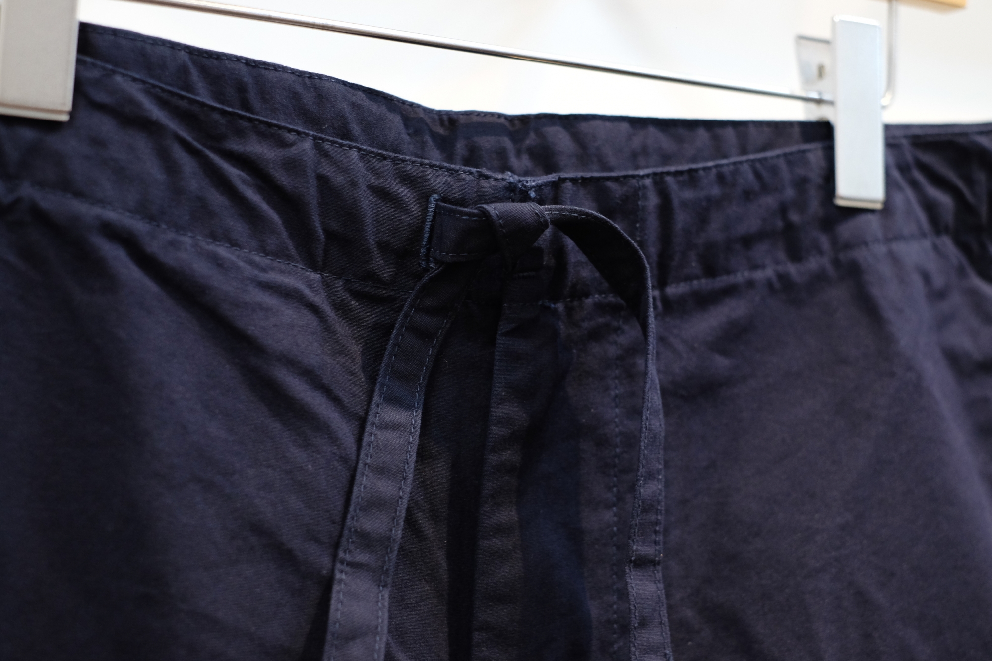 HATSKI（ハツキ）さんの、高密度オックスイージートラウザーズについて