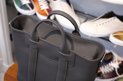 ル・ボナー　パパスショルダー ブラック　バッグ　ブルー　ルボナー ル・ボナー パパスショルダー ブラック バッグ ブルー ルボナー