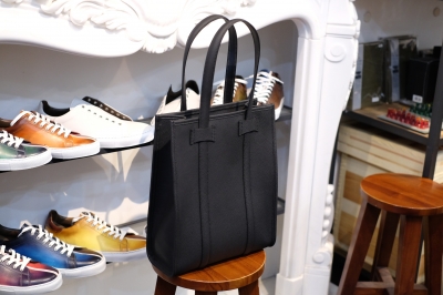 ル・ボナーさんのディプロマ・トート、じわじわやっぱり良い