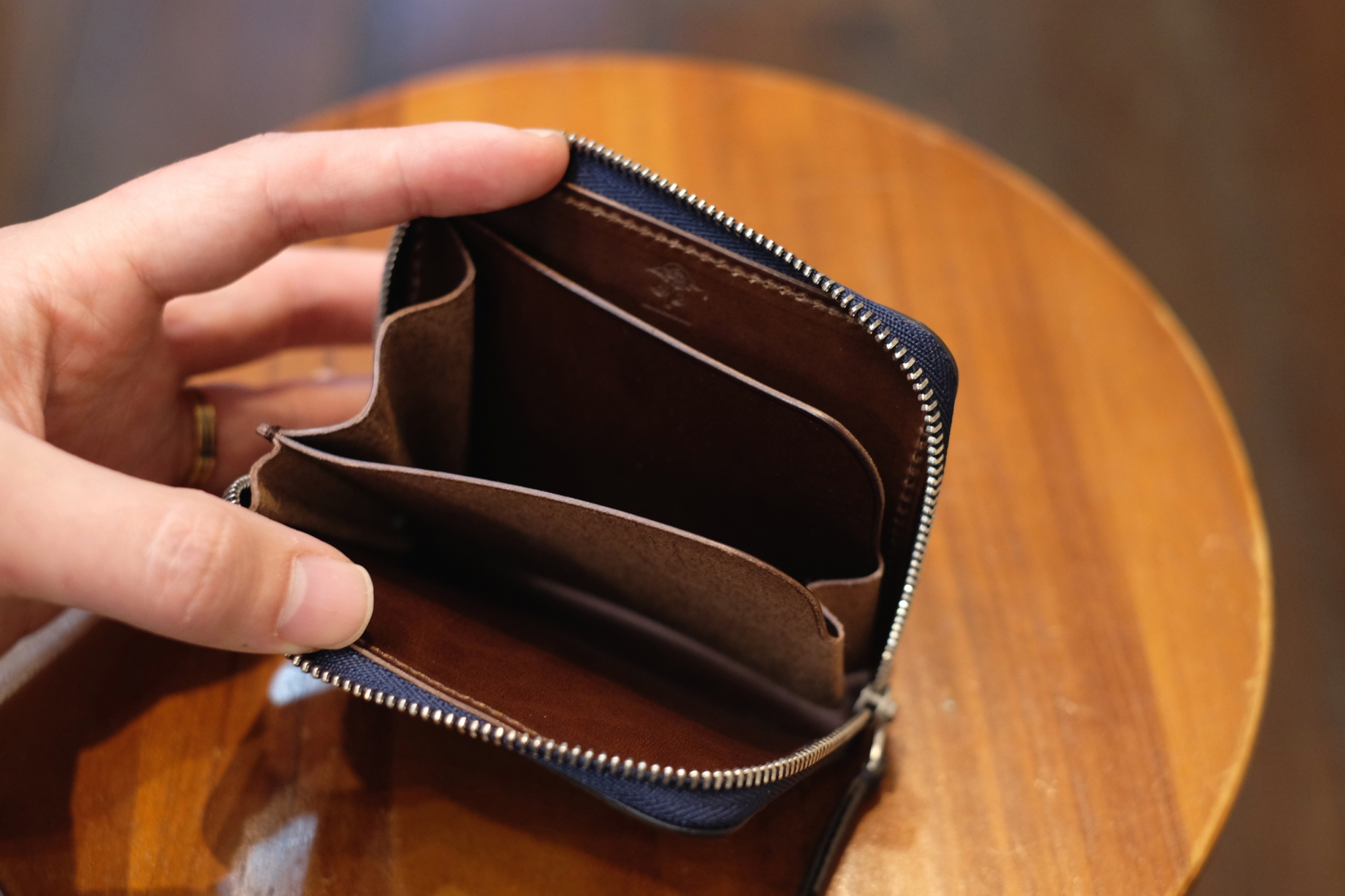 カンダミサコさんより、カラフルで素敵なポケットウォレットの