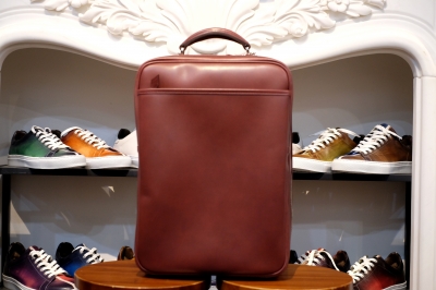 ル・ボナー ビジィーリュック シュランケンカーフ アントラジス ル・ボナーさんのビジィーリュック、1年ぶりに素敵に到着です