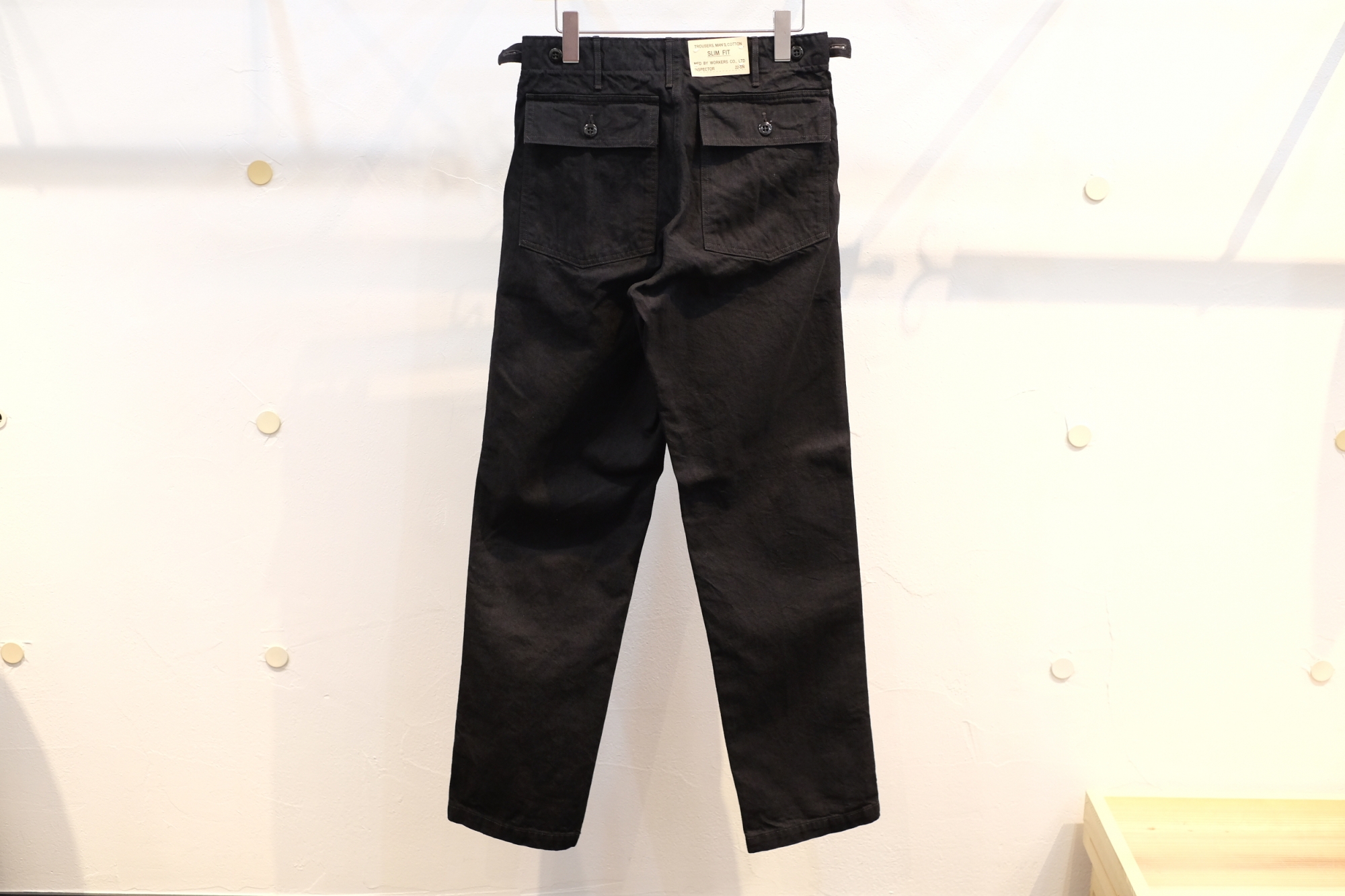 WORKERS CO., LTD. デニムブラックベイカー MEDIUM　細身 Workers（ワーカーズ）さんの、ブラックデニムでのベイカー