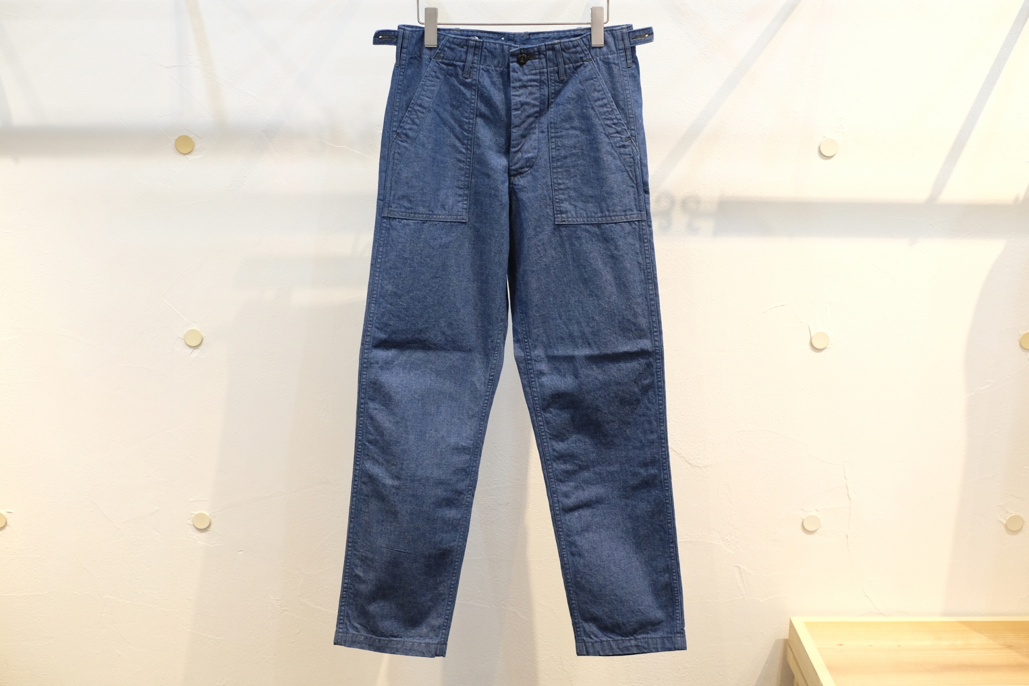 Workers(ワーカーズ)さんのインディゴデニムベイカーパンツ Workers(ワーカーズ)さんのインディゴデニムベイカーパンツ