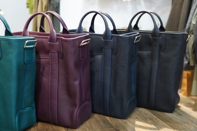 ル・ボナーさんの、最高に良い雰囲気で出来たパパストート小ミネルバ