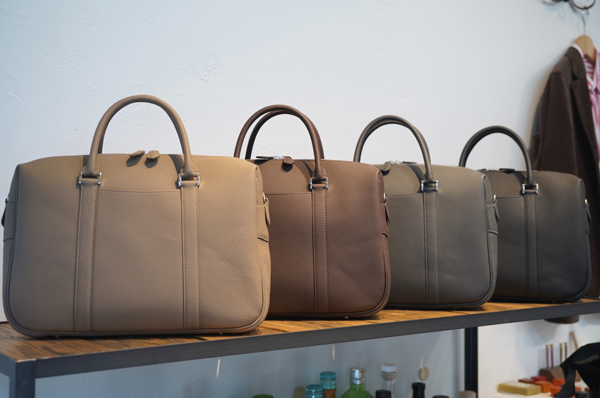 カンダミサコさんのpane、数色まとめて久しぶりに仕上がり入荷です