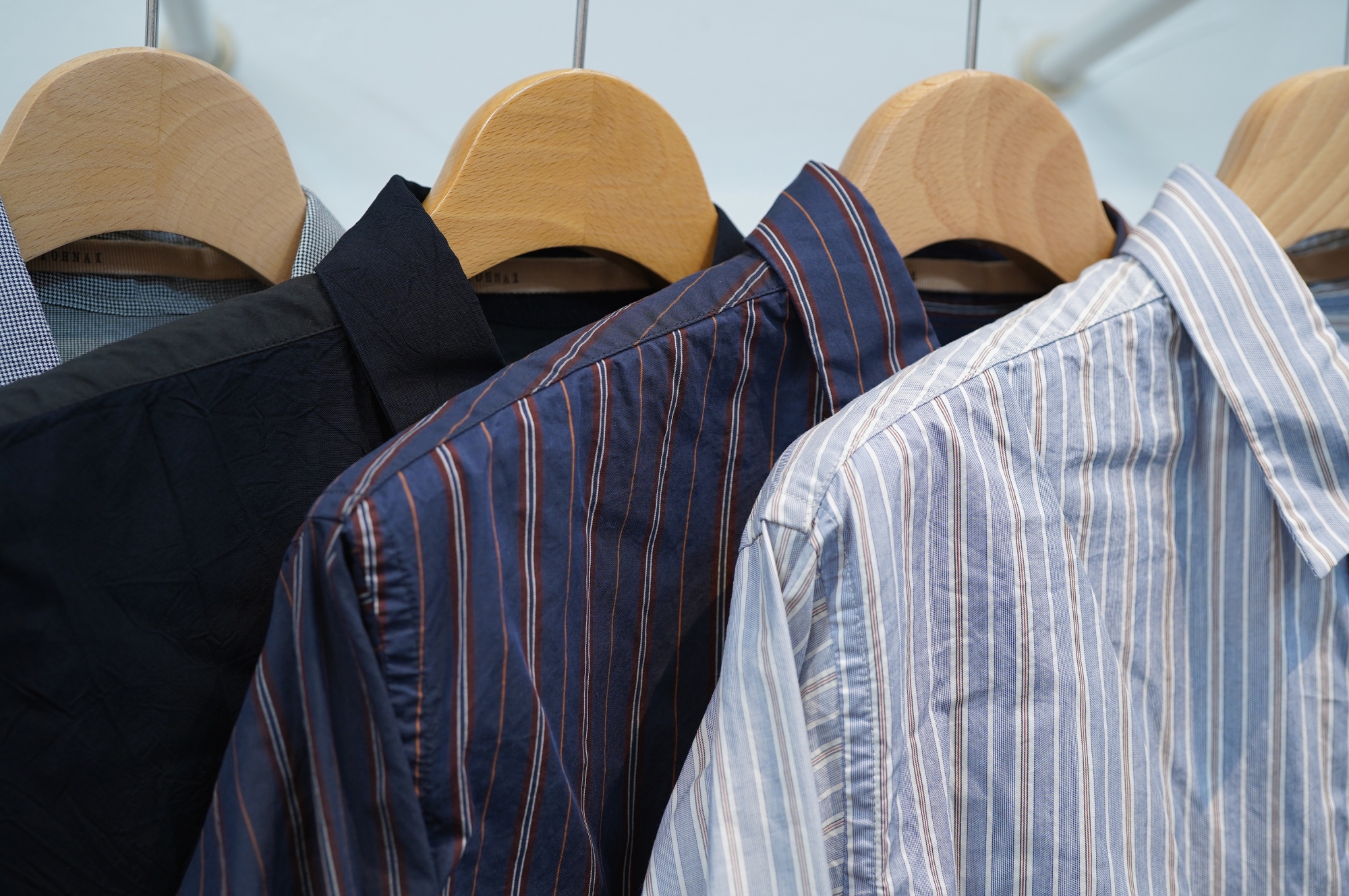 TOHNAI（トーナイ）のあまりにも素晴らしいレギュラーカラーシャツたち