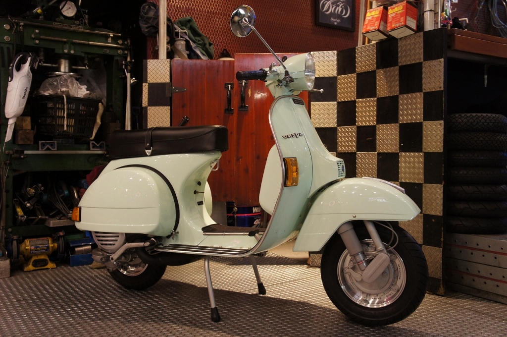 ベスパ VESPA P200E ビンテージベスパ車体 ピアジオ 実動車