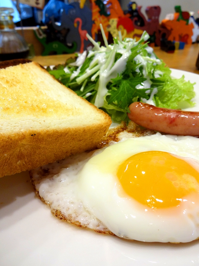 草加のきょうわカフェのトーストセットのアップ