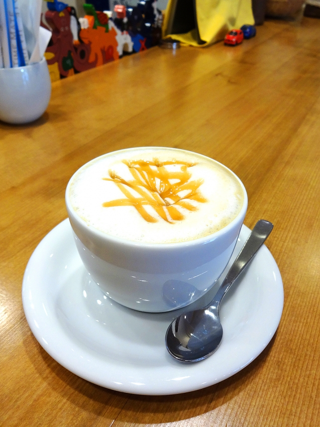 草加のきょうわカフェのキャラメルマキアート