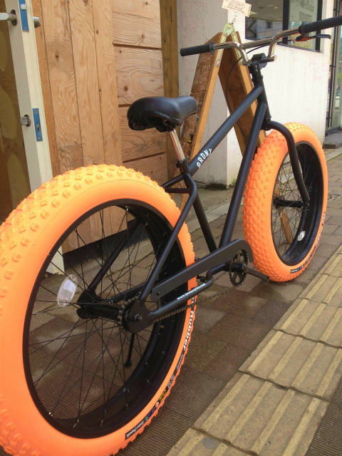 ファットバイク BRONX 20インチ カスタム (Orange) 自転車 BRONX 20BRONX CUSTOM オレンジ×ブラックリム ブロンクス