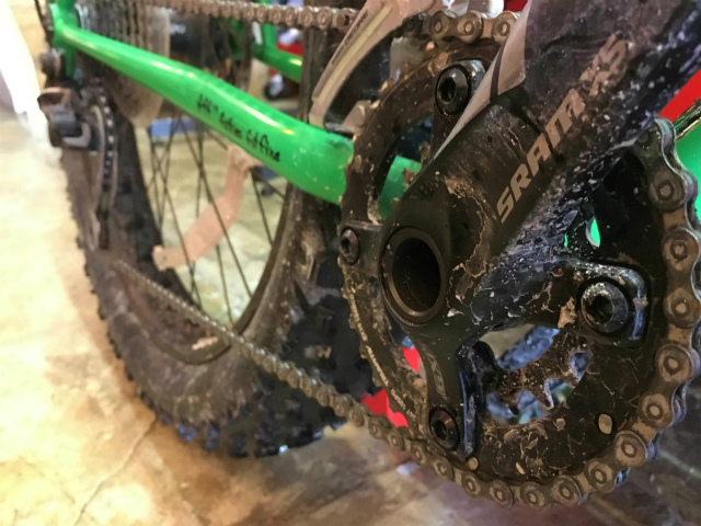ファットバイクに、リアキャリア装着。 SURLY/サーリー PUGSLEY