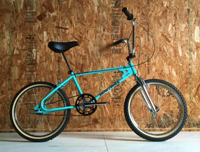 スタイル全開のオールドBMX スタイル全開のオールドBMX