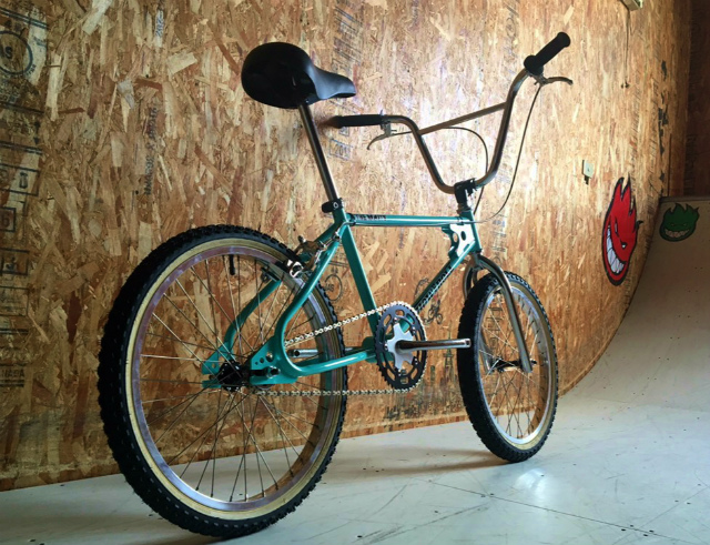 スタイル全開のオールドBMX スタイル全開のオールドBMX
