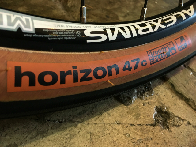 Bianchi” KUMA MTB タイヤ交換 650b 27.5 ”WTB HORIZON” インストール