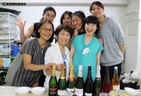 七人の女鍼灸師と七本のcava