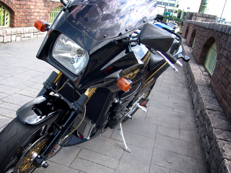 T craft製 GPZ900R アッパーカウル裏蓋 カーボン製