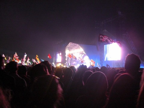 blur。さすがにPyramid Stage満員。