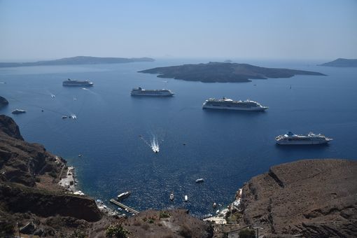 サントリーニ島　バリアフリー旅行　小倉譲　しゃらく旅倶楽部