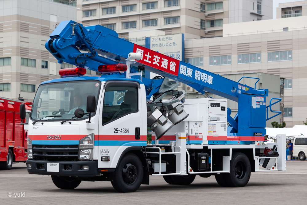 照明車 | Japan Working Vehicles
