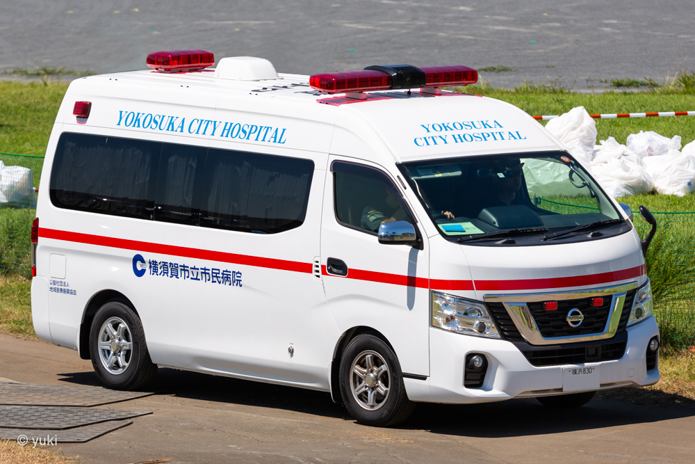 ザリガニ　キャラバン　事故処理車　宮崎県日向市　救急車 病院救急車 | Japan Working Vehicles