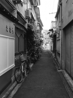 路地裏