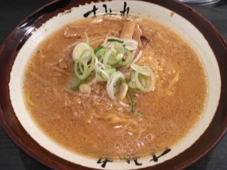 「すみれ」の味噌ラーメン