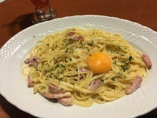 スモークチーズのカルボナーラ