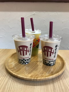 鼎雲茶倉のタピオカドリンク