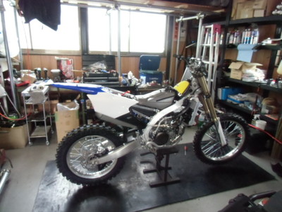| YZ250Xにクラッチカバーとクランクケースカバーを取り付けた話 和田物語 並行輸入品 YZ250FXに適合する｜クラッチカバーの商品一覧｜バイクパーツ ウブカタ・ジャパンのブログ 2018 YZ250FX クランクケース　新車外し