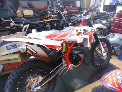 【決まりました】BETA     RR250 2ST  2018年　代理出品 2015 Beta 250RR 2-Stroke Review