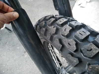 17インチ オフロードタイヤ ブロックパターン SHINKO（タイヤ） Shinko E700 4.60-17 M/C 62P TT : リブラ