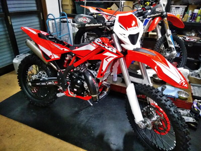 2022年式BETA クロトレナンバー取り付けパーツ新車外し Beta X-Trainer