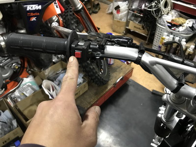2セットTTR125　LWE　23年　新車外し　 純正　前後　リム　02b57 楽天市場】【予約9/5頃出荷】2本セット VEE RUBBER 前後 タイヤ