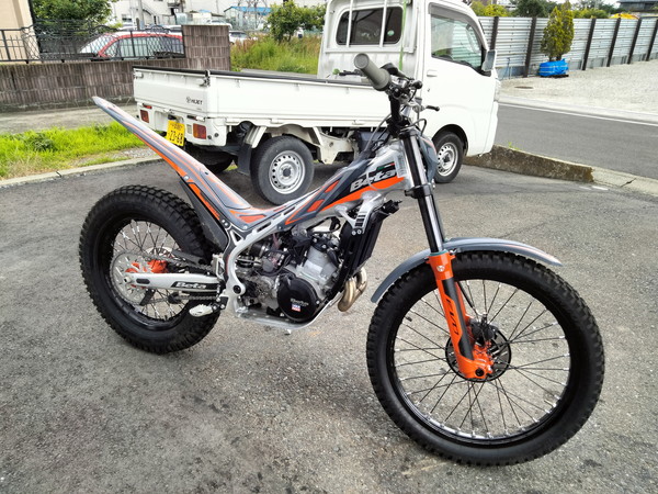 ばやしろっくん　beta evo 2t factory 300 2016年 beta_evo_factory_2016-1.jpg