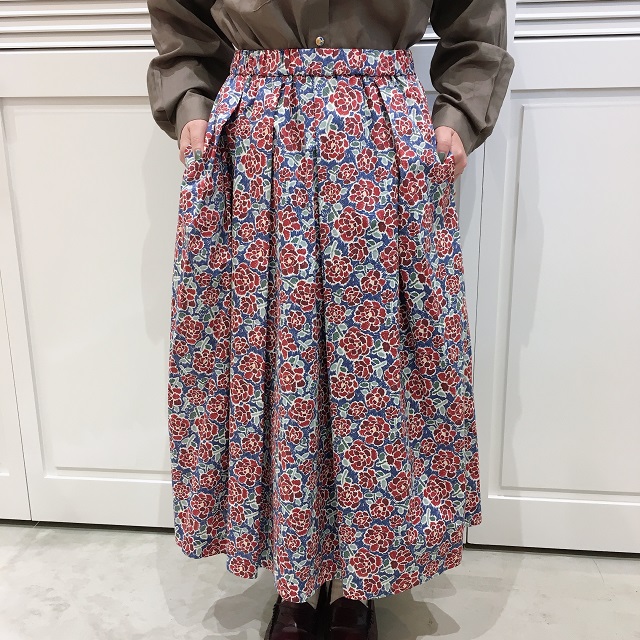 未着用 リバティ スカート エルダーベリー 安らぐ 