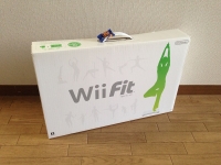 Wii Fitバランスボード同梱を買って帰った