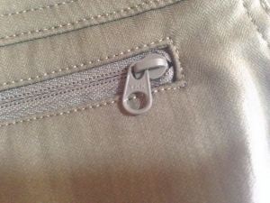 ファスナーはYKK