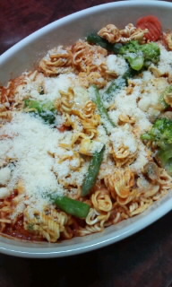 サッポロ一番塩ラーメンのパエリア