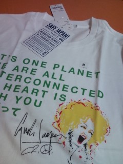ユニクロSAVE JAPAN!Tシャツ シンディ・ローパーバージョン