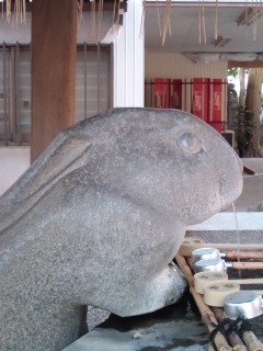 埼玉のうさぎ神社・調(つき)神社