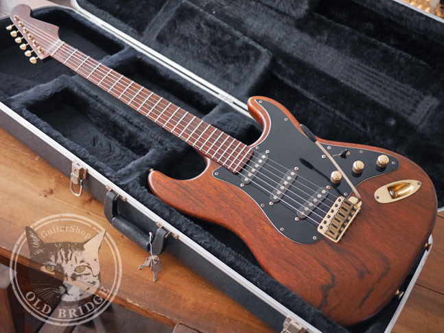 シェクター USA オールウォルナット・ストラトキャスター！ | Guitar
