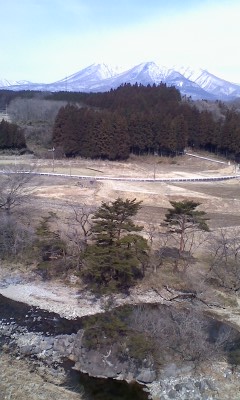3月の那須山と那珂川
