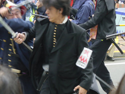 負けるかッ