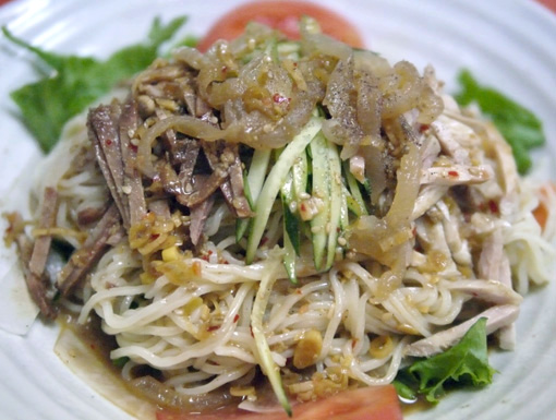 棒々鶏冷麺、三好魚翅店