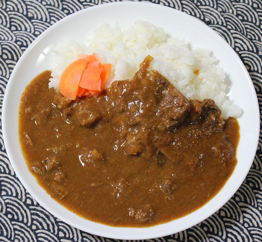 辛口料理ミツバチ新町店の スズメバチカレー 小林高雪のブログ Takacova