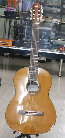 ヤマハCG142Cクラシックギター入荷！ | 買取 質屋 （有）藤千商店のブログ